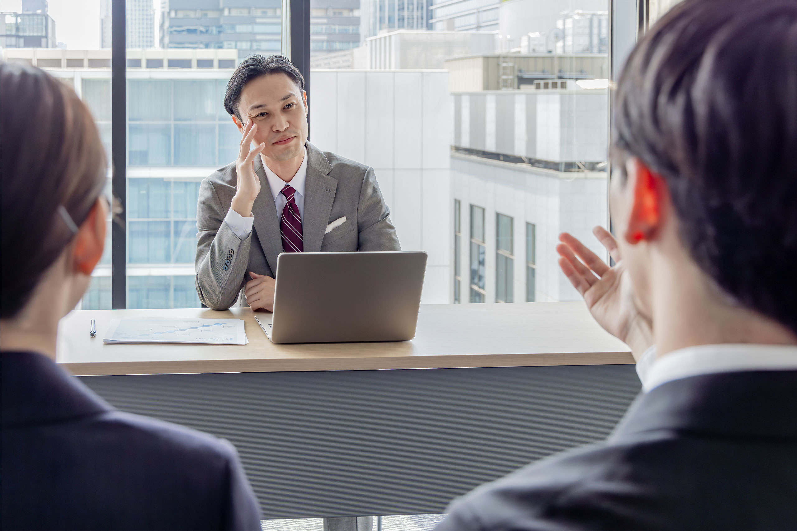 「カスハラに弱い会社」は採用できない？求職者が見ている企業の安全配慮義務と防衛策